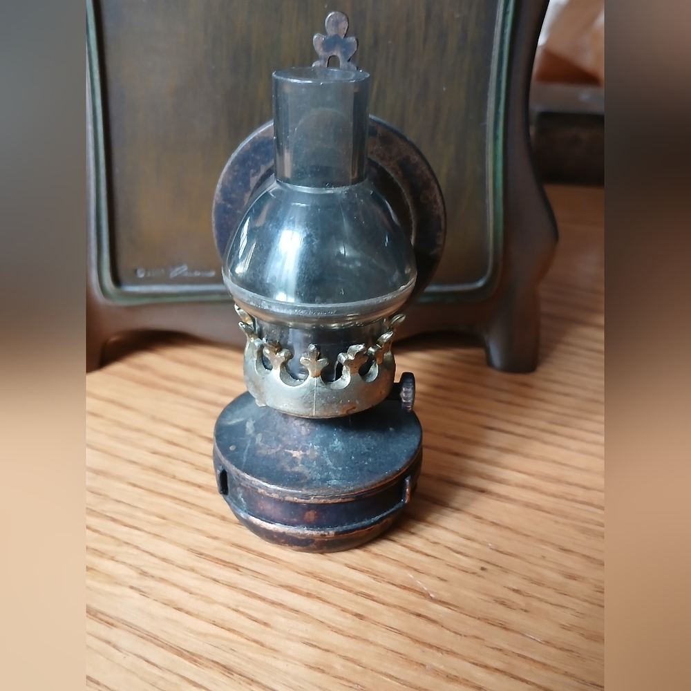 Miniature oil lamp sharpener # 989